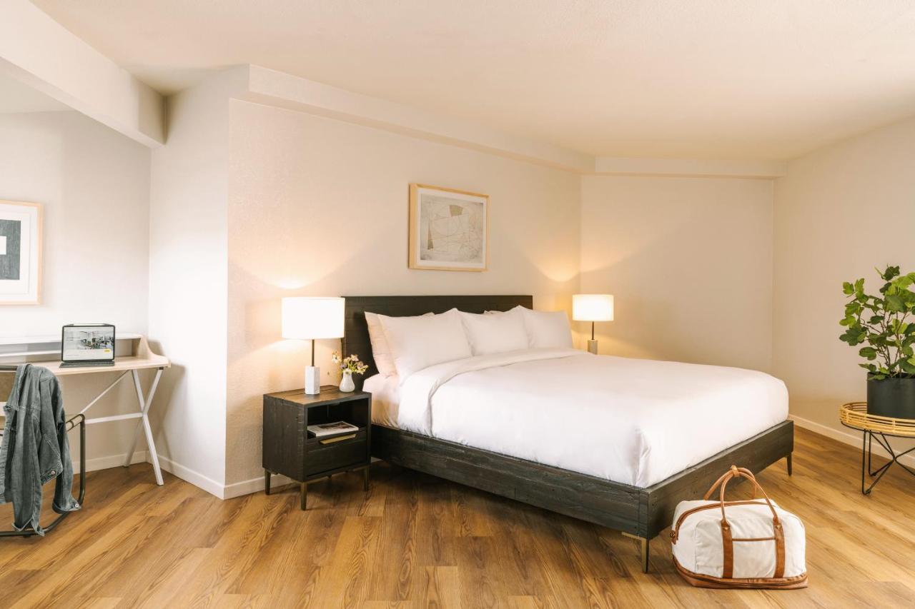 La Ensenada Hotel Laguna Beach, Sonder By Marriott Bonvoy Room photo